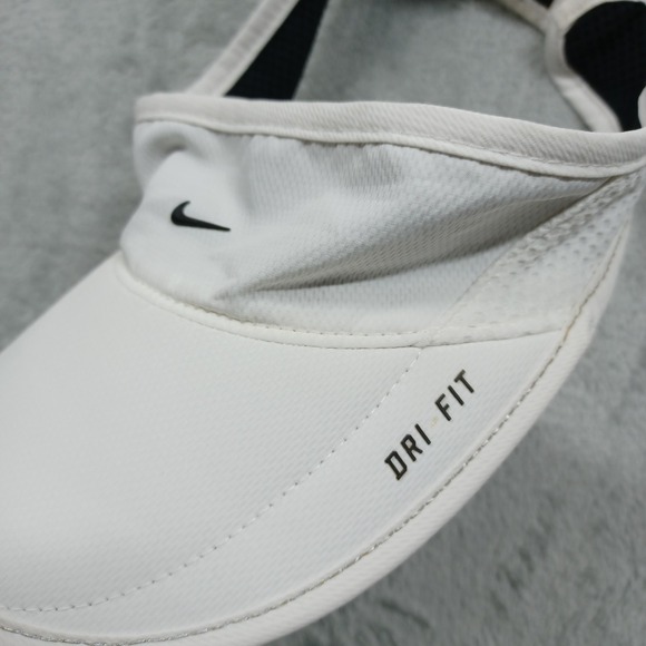 Nike Hat Womens OSFM White Adjustable Visor Daybreak Dri Fit Tennis Golf - Picture 2 of 5